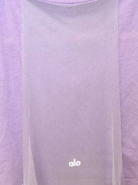 Alo lilac yoga top size xs